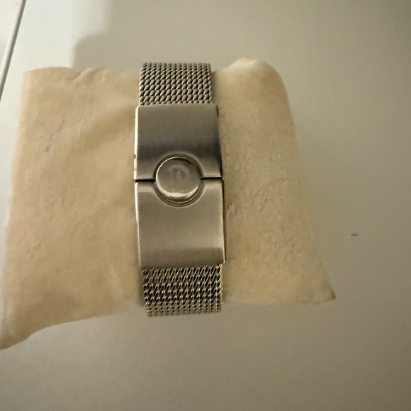 Treasury Swiss watch - Picture 2 of 5